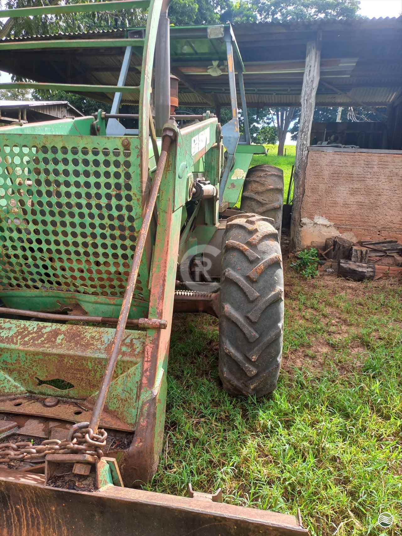 TRATOR AGRALE AGRALE 4110 Tração 4x4 CR Máquinas Agrícolas CASSILANDIA MATO GROSSO DO SUL MS